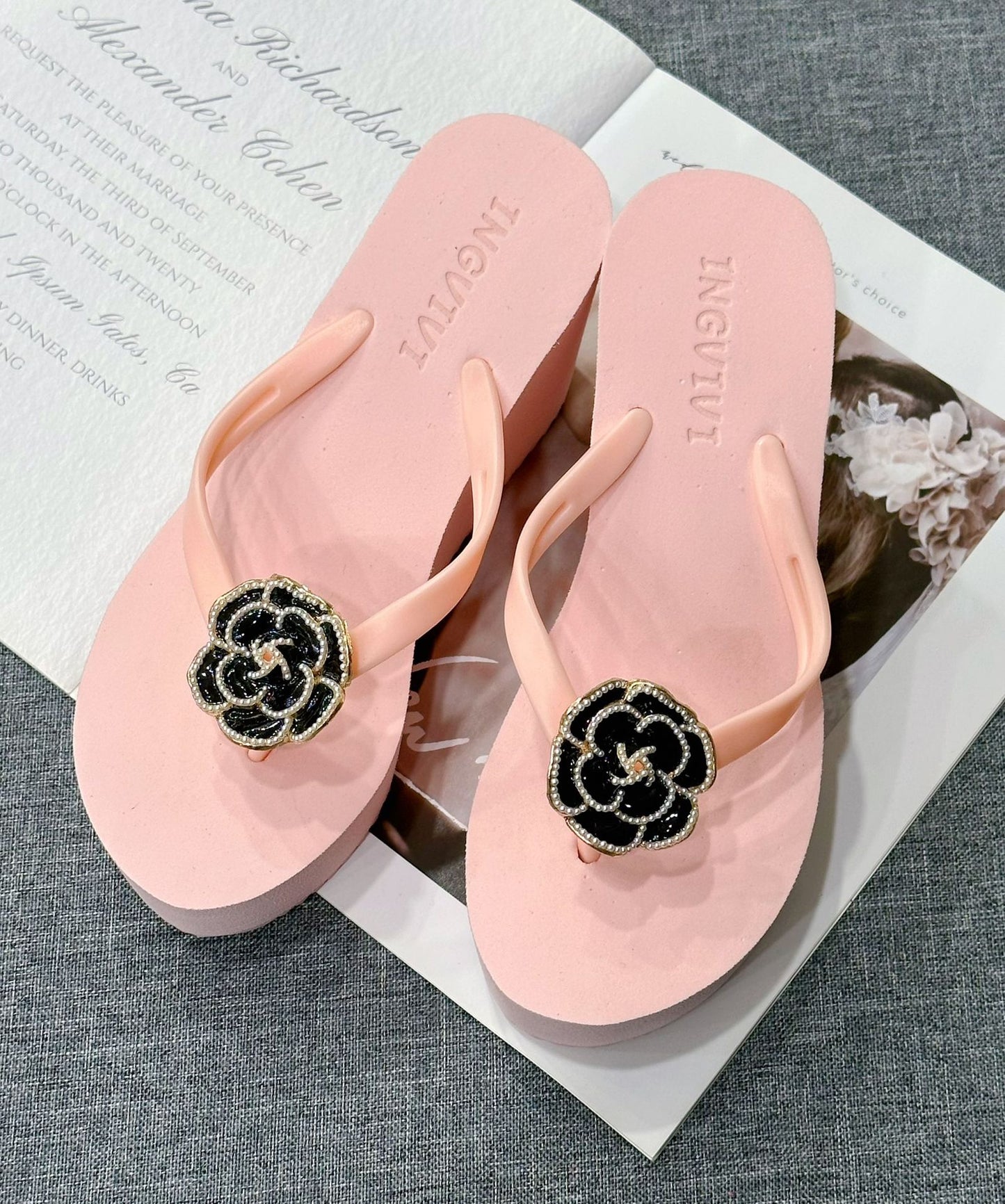 Women's Summer High Flip-flops Elegant Camellia Simple Fashion Vacation Heels
